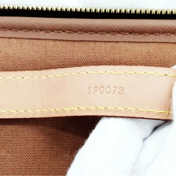 Louis Vuitton Pegase 55 Monogram - Picture 10 of 16